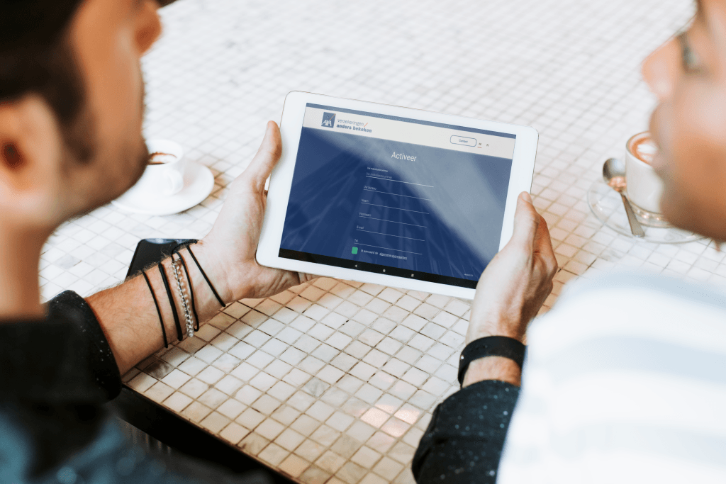 AXA Broker App: bezpieczne bankowanie w kieszeni